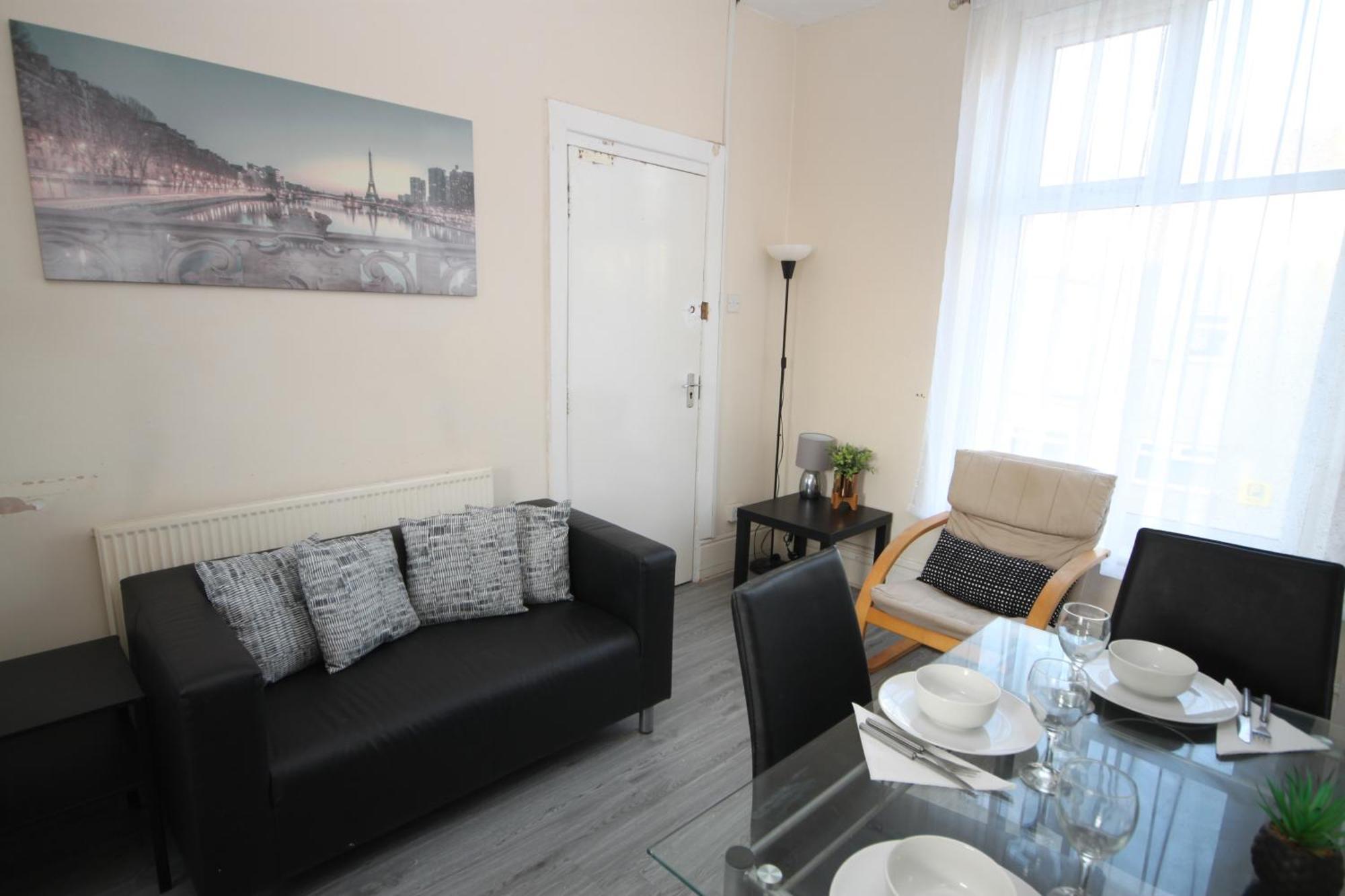 Barton Seaview, Self Catering Studio Apartments, Promenade & Central Beach Location, Families, Couples Or 23 Years Plus Only, Free Parking Blackpool Exterior foto